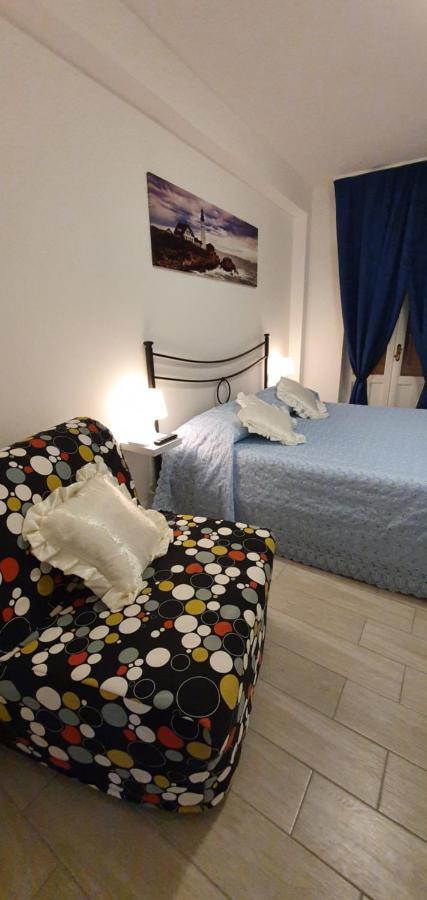 דירות קסטלמולה Casa Enrico מראה חיצוני תמונה