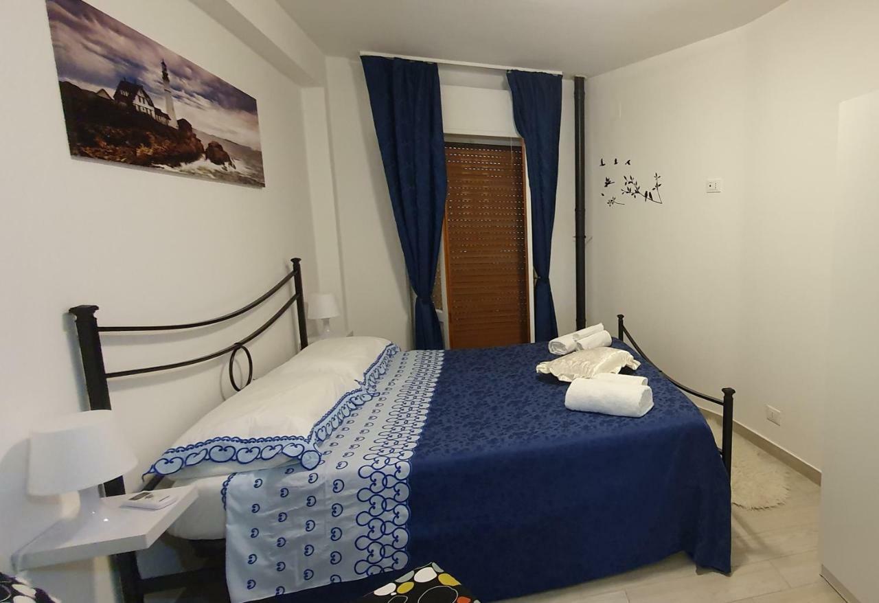 דירות קסטלמולה Casa Enrico מראה חיצוני תמונה