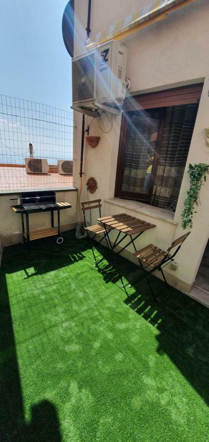דירות קסטלמולה Casa Enrico מראה חיצוני תמונה